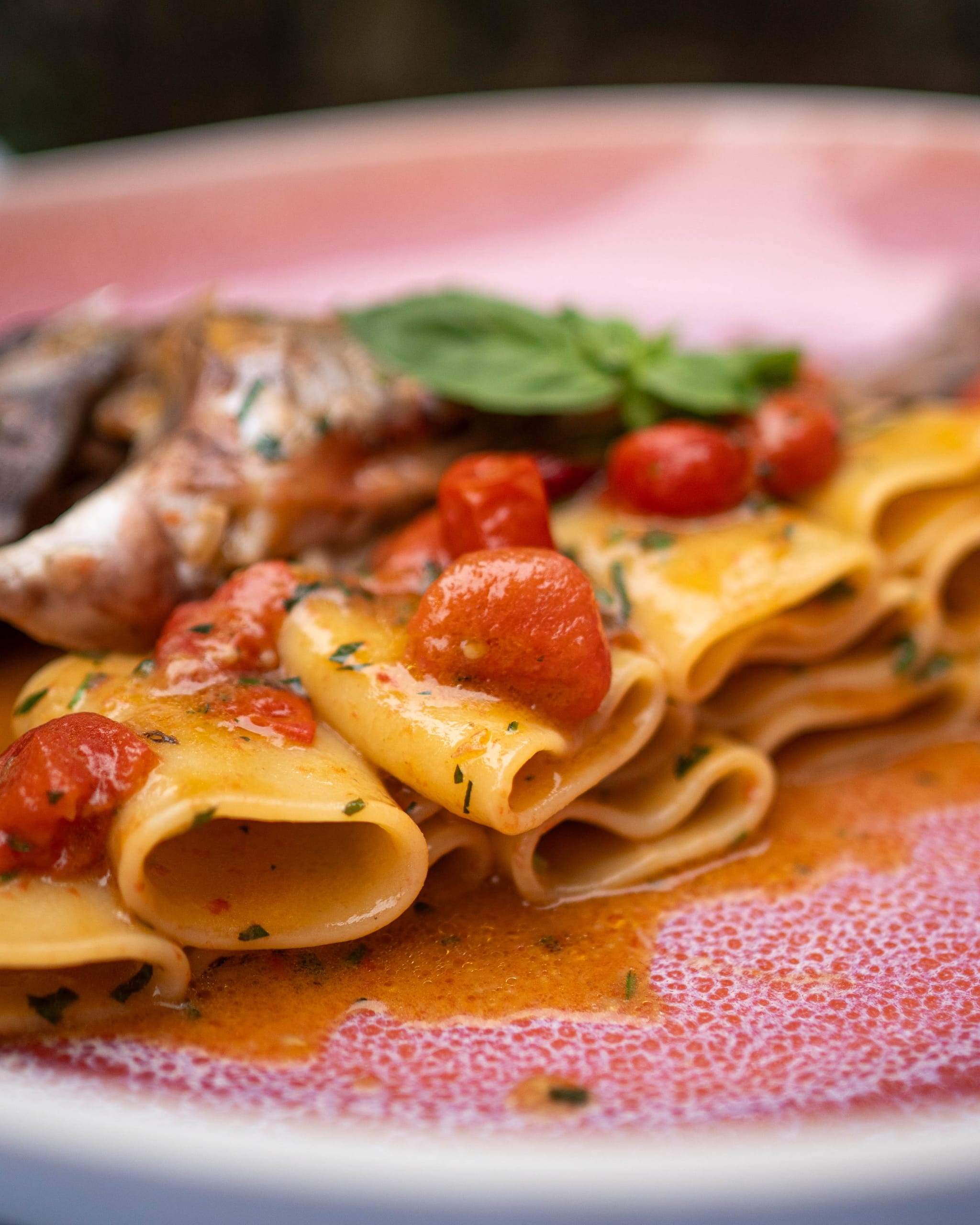 Paccheri con pomodorini e pesce fresco